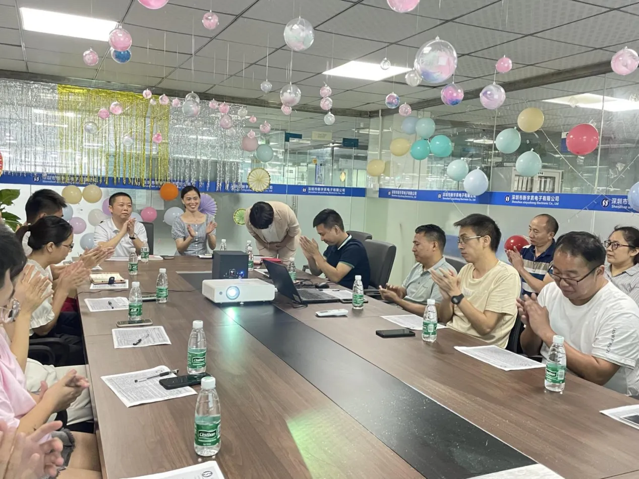 Enriched by Reading, Empowered to Grow | Xinyusheng Weekly Energy Book Club in Full Swing